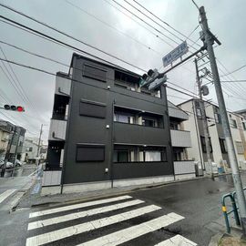 青井駅より徒歩7分 築4年9ヶ月 3階建の賃貸物件