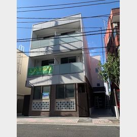 亀有駅より徒歩11分 築4年2ヶ月 3階建の賃貸物件