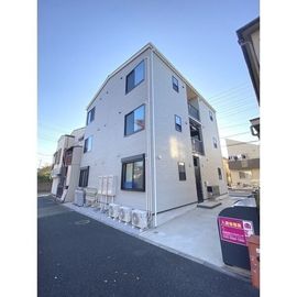 谷在家駅より徒歩5分 築2年11ヶ月 3階建の賃貸物件