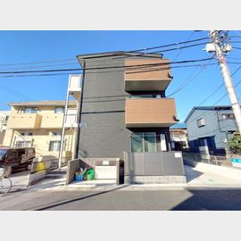 北越谷駅より徒歩10分 築2年5ヶ月 3階建の賃貸物件