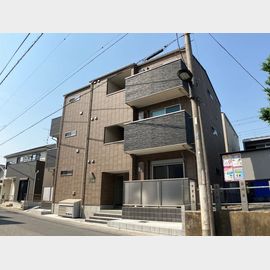 八潮駅より徒歩13分 1階 築1年10ヶ月の賃貸物件