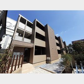 北綾瀬駅より徒歩10分 築4年1ヶ月 3階建の賃貸物件