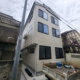 梅島駅より徒歩10分 2階 築2年の賃貸物件