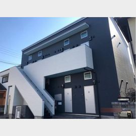 馬橋駅より徒歩11分 築8年9ヶ月 2階建の賃貸物件