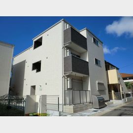 南柏駅より徒歩7分 築6年9ヶ月 3階建の賃貸物件