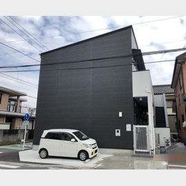 草加駅より徒歩11分 築8年3ヶ月 2階建の賃貸物件