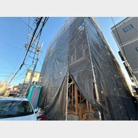 武里駅より徒歩3分 築1年3ヶ月 3階建の賃貸物件
