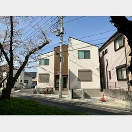草加駅より徒歩15分 1階 築3年7ヶ月の賃貸物件