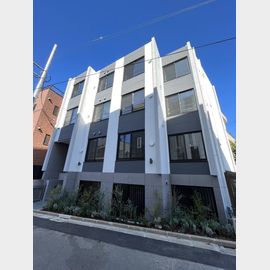 東十条駅より徒歩9分 築2年2ヶ月 3階建の賃貸物件