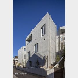 成増駅より徒歩5分 築7年1ヶ月 3階建の賃貸物件