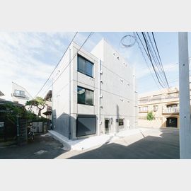 東長崎駅より徒歩5分 地下1階 築2年2ヶ月の賃貸物件