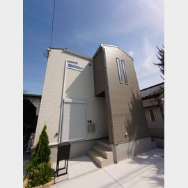 岩槻駅より徒歩8分 築3年1ヶ月 2階建の賃貸物件