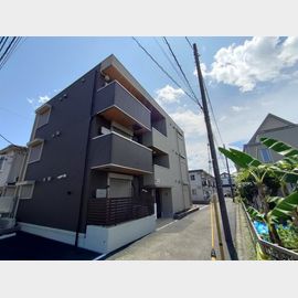 岩槻駅より徒歩9分 築2年6ヶ月 3階建の賃貸物件