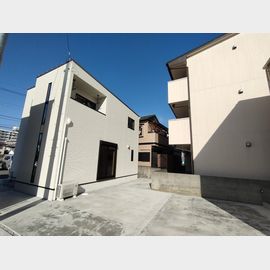 東岩槻駅より徒歩3分 築2年3ヶ月 2階建の賃貸物件