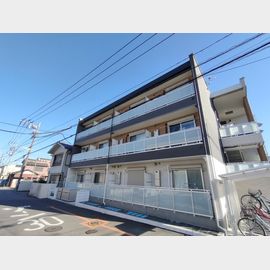 岩槻駅より徒歩9分 築2年8ヶ月 3階建の賃貸物件