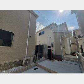 東岩槻駅より徒歩7分 築2年10ヶ月 2階建の賃貸物件