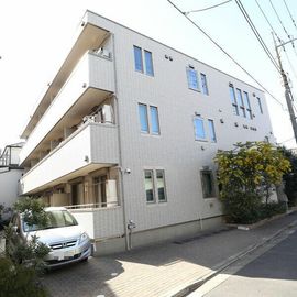 志村三丁目駅より徒歩5分 築5年8ヶ月 3階建の賃貸物件
