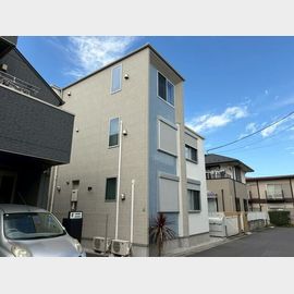 地下鉄成増駅より徒歩10分 築3年6ヶ月 3階建の賃貸物件