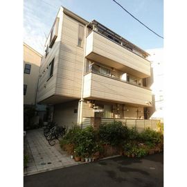 巣鴨駅より徒歩14分 築16年7ヶ月 3階建の賃貸物件
