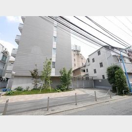 ビイルーム新宿 1階 築24年11ヶ月の賃貸物件