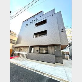 四谷三丁目駅より徒歩4分 築1年6ヶ月 5階建の賃貸物件