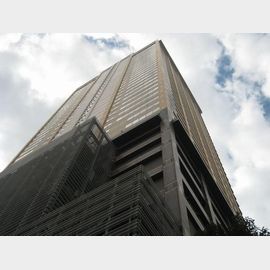 日暮里駅より徒歩1分 14階 築18年の賃貸物件