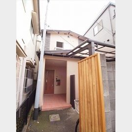 千石駅より徒歩6分 築60年4ヶ月 2階建の賃貸物件