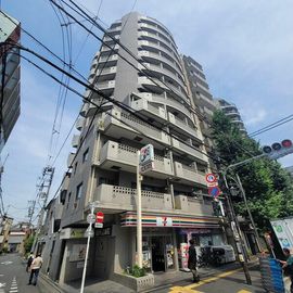 東大前駅より徒歩3分 築23年1ヶ月 14階建の賃貸物件