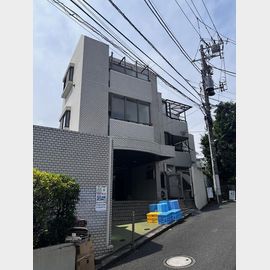 早稲田駅より徒歩2分 1階 築40年11ヶ月の賃貸物件