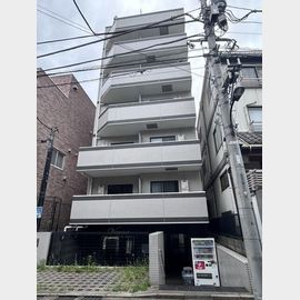 信濃町駅より徒歩3分 築17年11ヶ月 8階建の賃貸物件