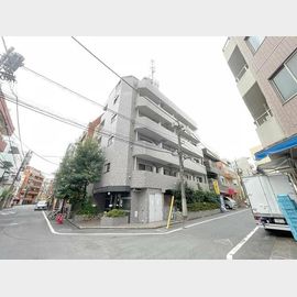 スカイコート新宿１０ 3階 築28年2ヶ月の賃貸物件