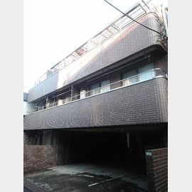 駒込駅より徒歩13分 築41年6ヶ月 3階建の賃貸物件