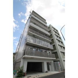 志村坂上駅より徒歩11分 築11年9ヶ月 8階建の賃貸物件