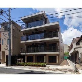 王子駅より徒歩9分 築5年3ヶ月 4階建の賃貸物件