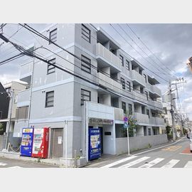 スカイコート新宿５ 4階 築35年10ヶ月の賃貸物件