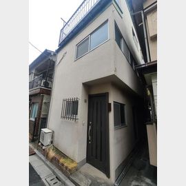 宮ノ前駅より徒歩3分 築47年8ヶ月 3階建の賃貸物件
