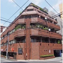 新宿御苑前駅より徒歩5分 3階 築42年1ヶ月の賃貸物件