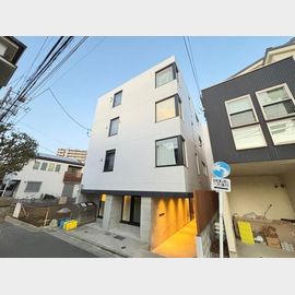 大山駅より徒歩9分 3階 築5年の賃貸物件