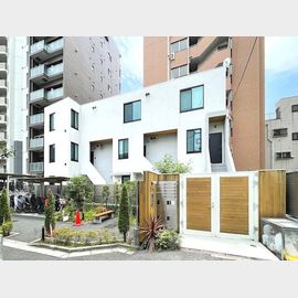 北千住駅より徒歩9分 1階 築4年2ヶ月の賃貸物件