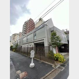 四谷三丁目駅より徒歩1分 4階 築25年の賃貸物件