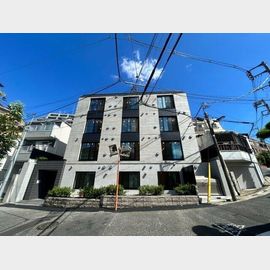 大久保駅より徒歩9分 築2年1ヶ月 3階建の賃貸物件