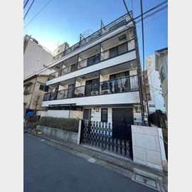 西武新宿駅より徒歩5分 2階 築22年7ヶ月の賃貸物件