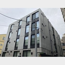 西新宿五丁目駅より徒歩4分 築1年10ヶ月 4階建の賃貸物件