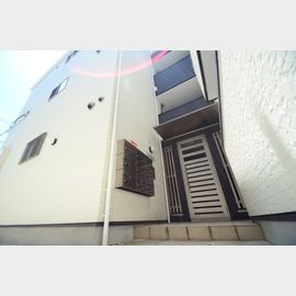 住ノ江駅より徒歩10分 2階 築6年の賃貸物件