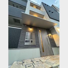 長居駅より徒歩12分 築2年6ヶ月 3階建の賃貸物件