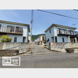 琴電屋島駅より徒歩6分 築27年7ヶ月 2階建の賃貸物件