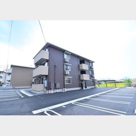 仏生山駅より徒歩9分 築2年2ヶ月 3階建の賃貸物件