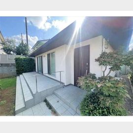 新百合ヶ丘駅よりバス29分 築11年7ヶ月 1階建の賃貸物件