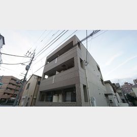 登戸駅より徒歩5分 築8年7ヶ月 3階建の賃貸物件