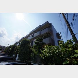 梶が谷駅より徒歩15分 築31年10ヶ月 3階建の賃貸物件